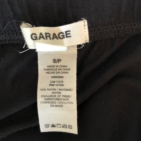 Small black maxi skirt with slits. - Picture 3 of 3